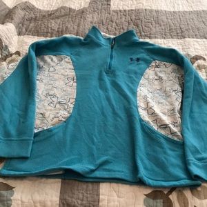 Under Armour Pull over top